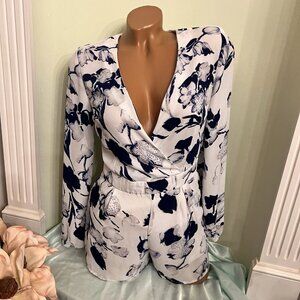 Charlotte Russe Romper. Size XS. White Blue. Lined Shorts. Crossover. B103